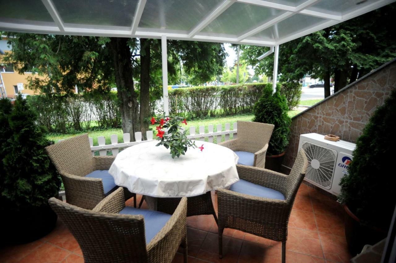 Judit Apartman Dombóvár-Gunaras Exterior foto